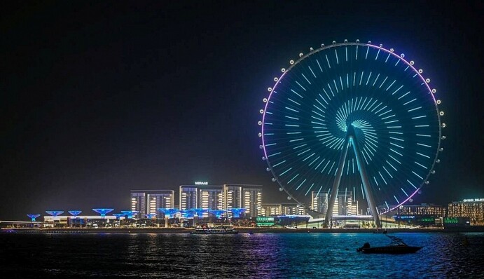 У Дубаї відкрили найбільше в світі оглядове колесо: фото чуда техніки