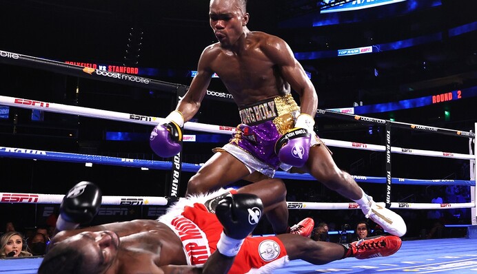 Сын легендарного Холифилда сокрушил очередного соперника: видео эффектного нокаута