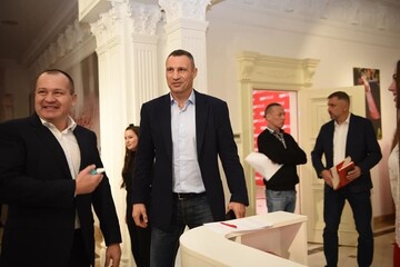 ​Партия Кличко запускает платформу для взаимодействия с украинцами "Украинская команда УДАР" - Палатный