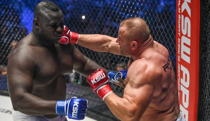 Бой титанов: стронгмен Пудзяновский за 18 секунд 