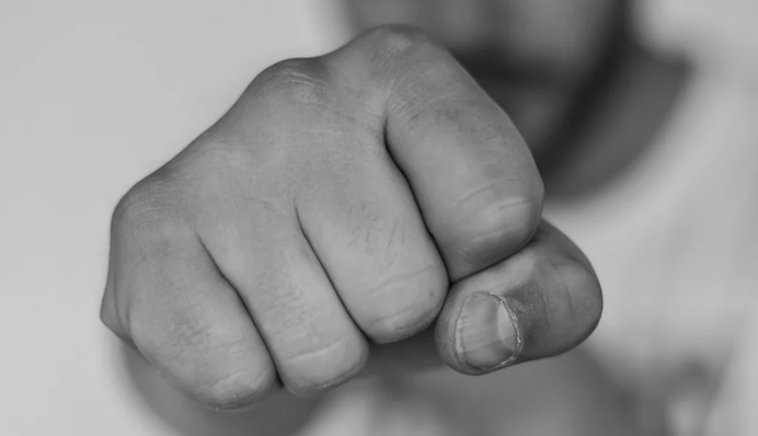 У Харкові копи по-звірячому побили чоловіка в нічному клубі: фото, відео та всі подробиці