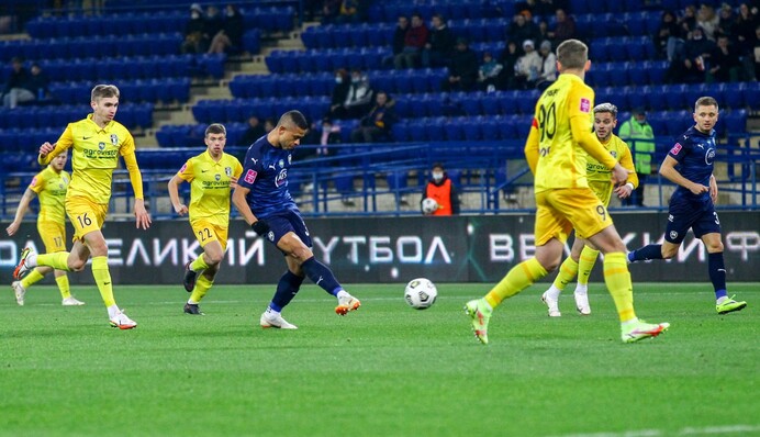 У феєричному матчі визначився перший чвертьфіналіст Кубка України: відео