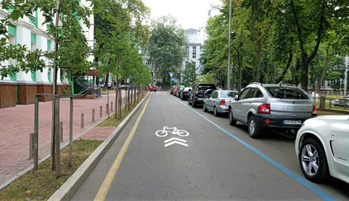 В Украине с 1 ноября вводят новые правила дорожного движения: все подробности