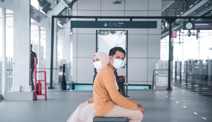 Хто може перевіряти наявність COVID-сертифікатів та які штрафи загрожують