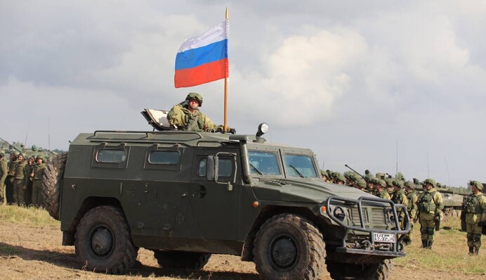 Россия опять стягивает войска к границе с Украиной: на Западе встревожены