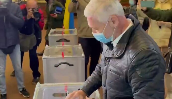 Терехов переміг у першому турі виборів мера Харкова – екзитпол