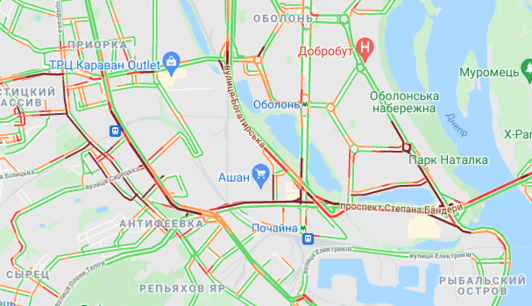 Київ скували великі пробки: де не проїхати