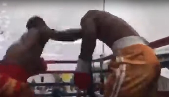 Африканский боксер умер после тяжелого поражения нокаутом: видео рокового момента