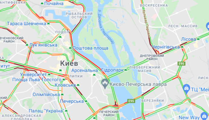 Киев сковали серьезные пробки накануне выходных: карта