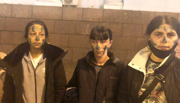 Теперь их легче заметить: в Киеве на уличных воровках поставили оригинальные 