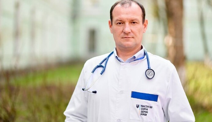 Тяжело есть и пить: врач указал на особые симптомы 