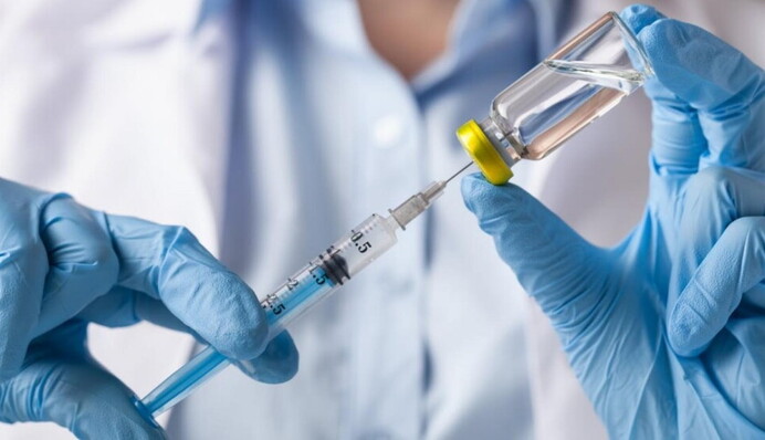 Неприщеплених проти COVID-19 можуть усувати від роботи: кого це торкнулося і що треба знати