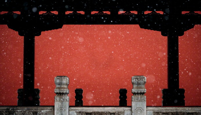 Как в сказке: в сети делятся фото и видео первого снега в Пекине
