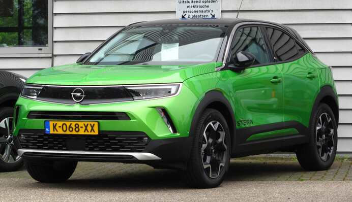 Багате оснащення та великий ресурс: експерти назвали надійний паркетник