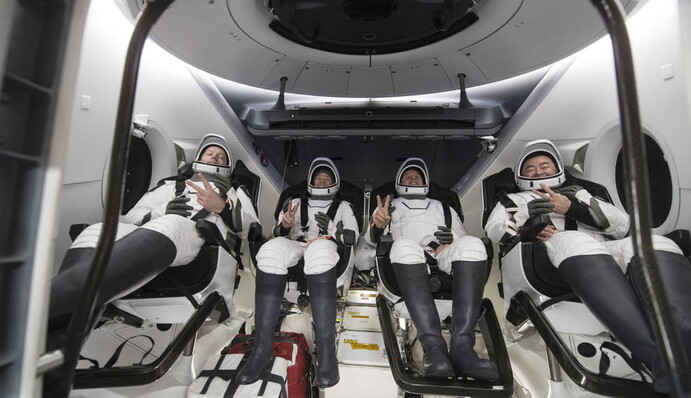 Екіпаж SpaceX повернувся з МКС на Землю через 199 днів