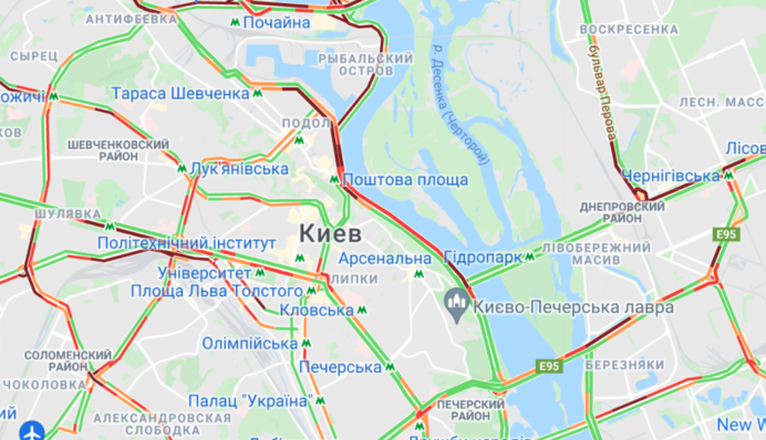 Киев сковали пробки с утра 11 ноября: где не проехать