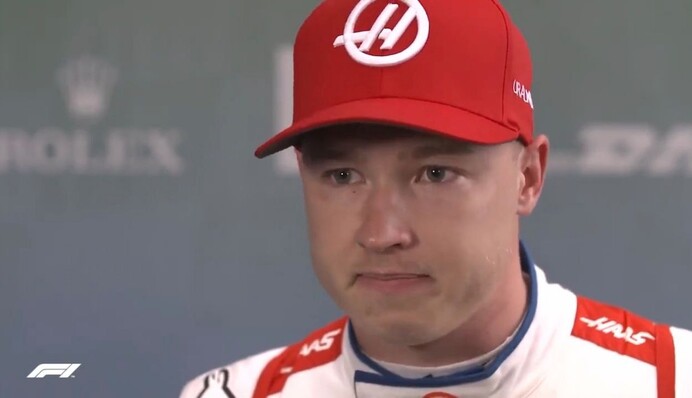 Что я за тупой идиот: гонщик-мажор из РФ расплакался после проваленного заезда, видео