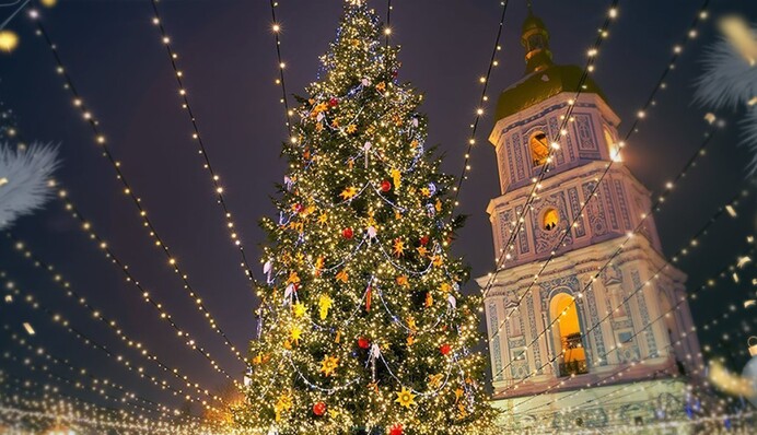 С ученым Сантой, шатром и вертепом: какой будет главная новогодняя елка Украины