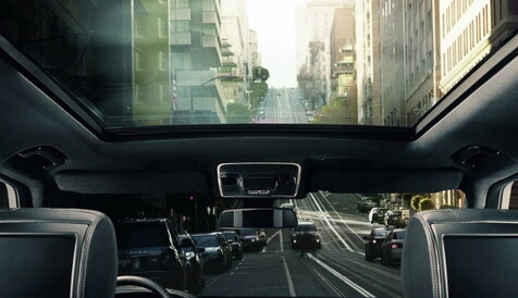 Ідеальні для милування нічним небом: ТОП-5 авто з панорамним дахом