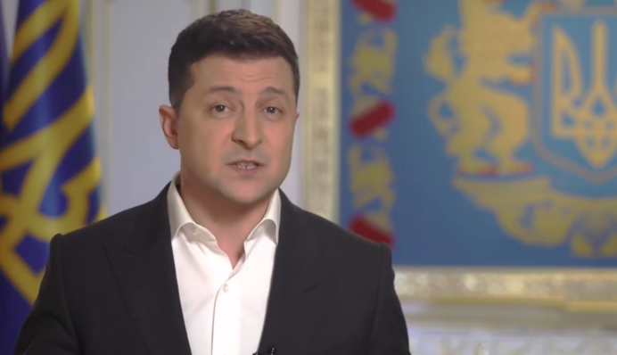 Зеленский пообещал денежный подарок каждому, кто вакцинировался против COVID-19
