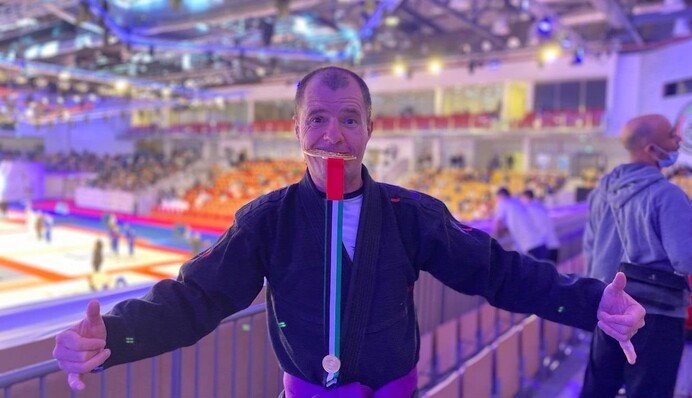 Фантастична історія: двірник із Херсона створив гучну сенсацію на чемпіонаті світу