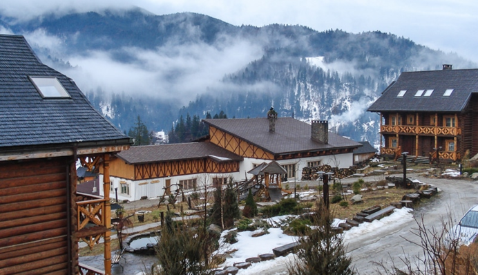 Чи зможуть українці відпочити на зимових курортах на Новий рік: у МОЗ дали відповідь