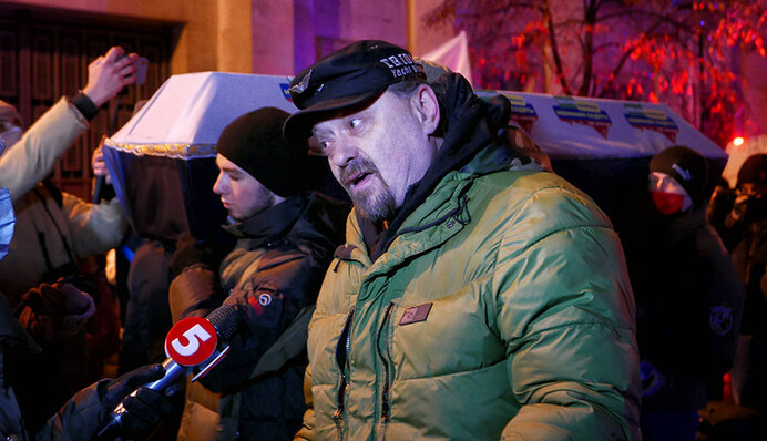 У Києві скандальний художник влаштував серйозну ДТП, є поранені: фото