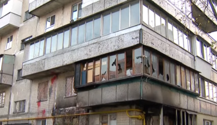 Ситуація нагадувала 90-і: у Києві посадили у СІЗО чоловіка, який тероризував весь двір