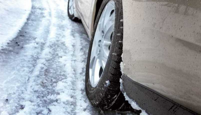 Автомобілістам приготуватись: 19 листопада частину України накриє мокрий сніг