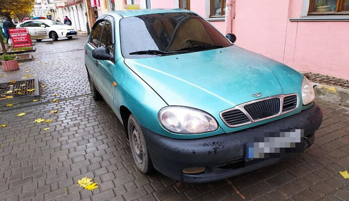 В Одесі підліток викрав авто та влаштував перегони з поліцією: фото