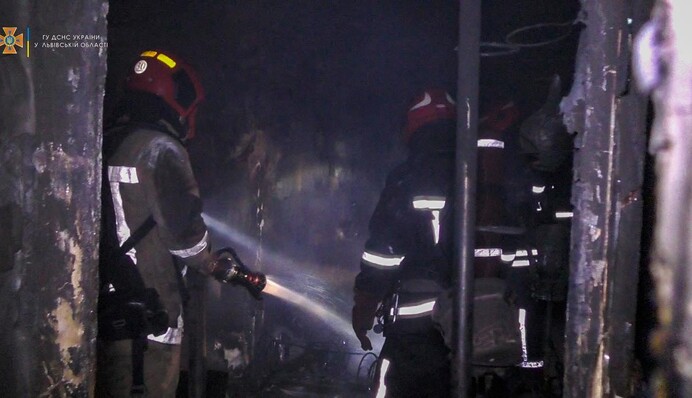 ​У Львові в жилому домі спалахнула пожежа: є жертва