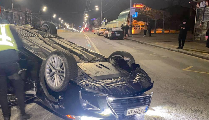 Гибель полицейского в Киеве: хулиганы отправлены за решетку