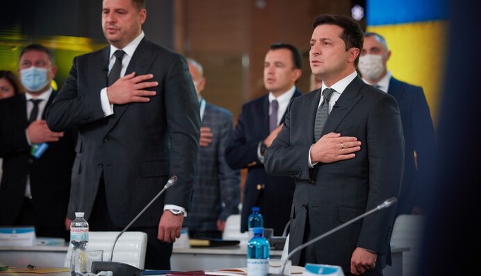 ​Зеленский должен избавиться от Ермака: эксперт назвал весомую причину