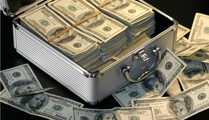 Притягивают деньги магнитом - шесть знаков Зодиака предрасположены к богатству