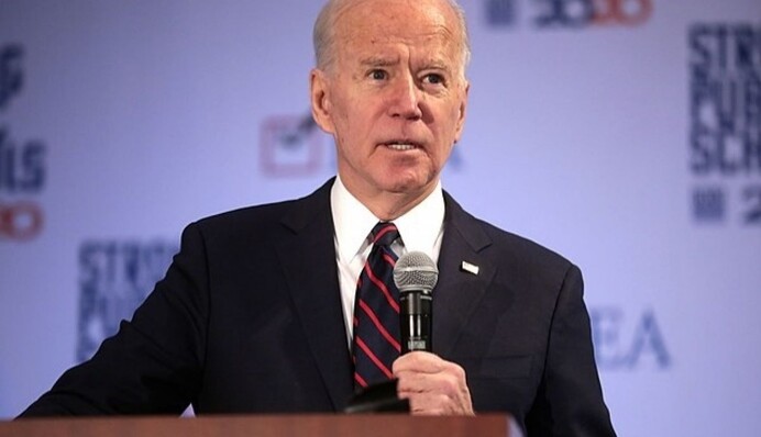 Байден збирається зателефонувати Путіну та Зеленському: відомі деталі