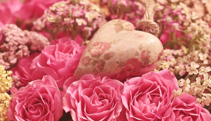 Коли в Україні святкують День матері: історія та традиції свята у різних країнах