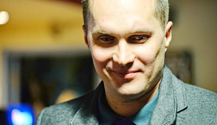 ГБР завело дело за выстрел журналиста Бутусова из пушки: подробности и видео