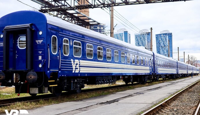 В Україні пасажирів возитимуть в оновлених купейних вагонах: як вони виглядають