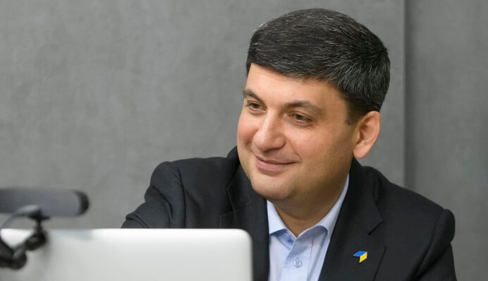 Власть все "протыкала" и это очевидный факт – экс-премьер предостерег "слуг народа" от катастрофы