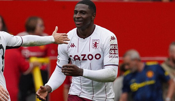 Английский футболист попал в ужасное ДТП на элитном авто: фото