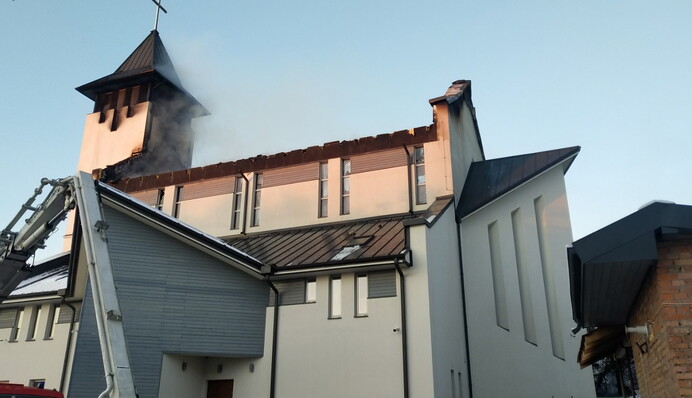 Пожежа в костелі під Львовом: кількість постраждалих зросла, фото