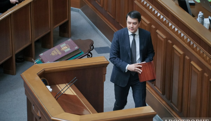 73% рейтингу не буде: Разумков розповів про перспективи Зеленського на виборах