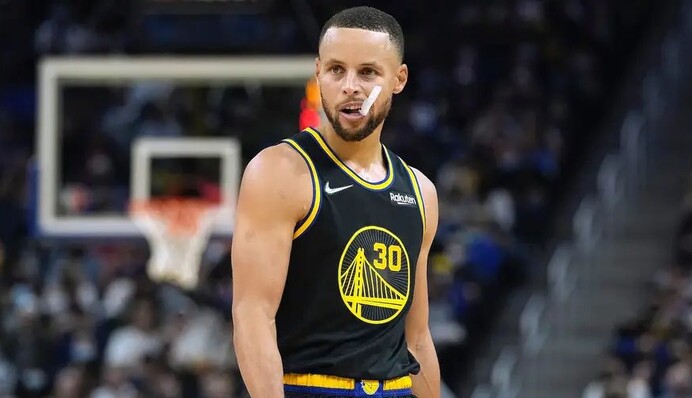 Как он это сделал? Звезда НБА шокировал фантастическим попаданием, видео