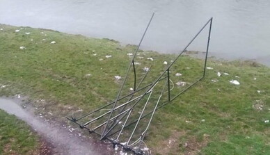 В Ужгороде вандалы снесли менору, установленную на Хануку