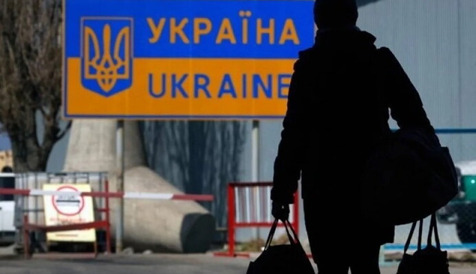 Експерти б'ють на сполох: мільйони заробітчан виїхали з України