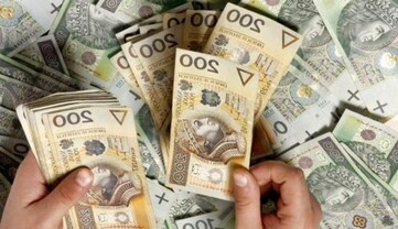 Сколько получают украинцы в Польше: названы цифры