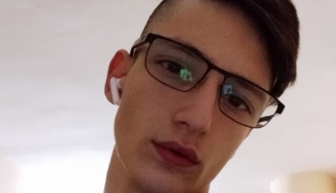 У Москві хлопець прийшов до школи з арсеналом зброї та хотів влаштувати бійню: фото та відео