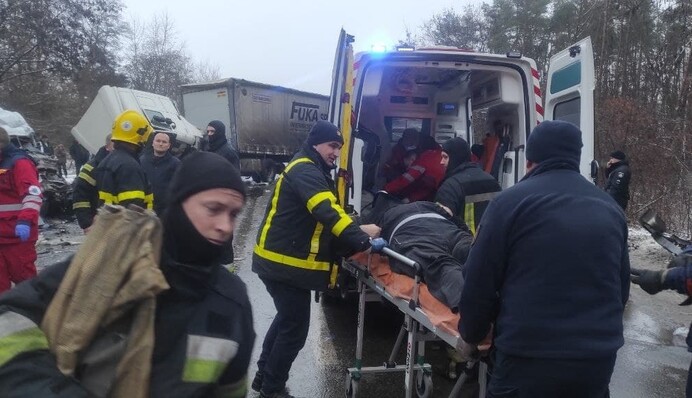 Страшная авария под Черниговом: появилось первое видео с места трагедии