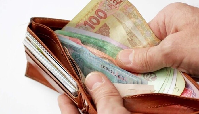 Українців обкладуть новими податками: за що платитимемо