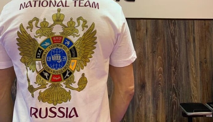 Помешали триколор и двуглавый орел: узбекского 